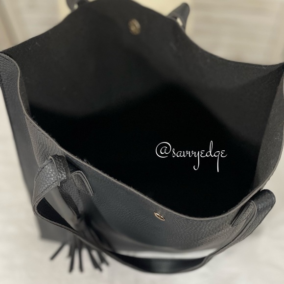 Large Vegan Leather Tote - Picture 9 of 9
